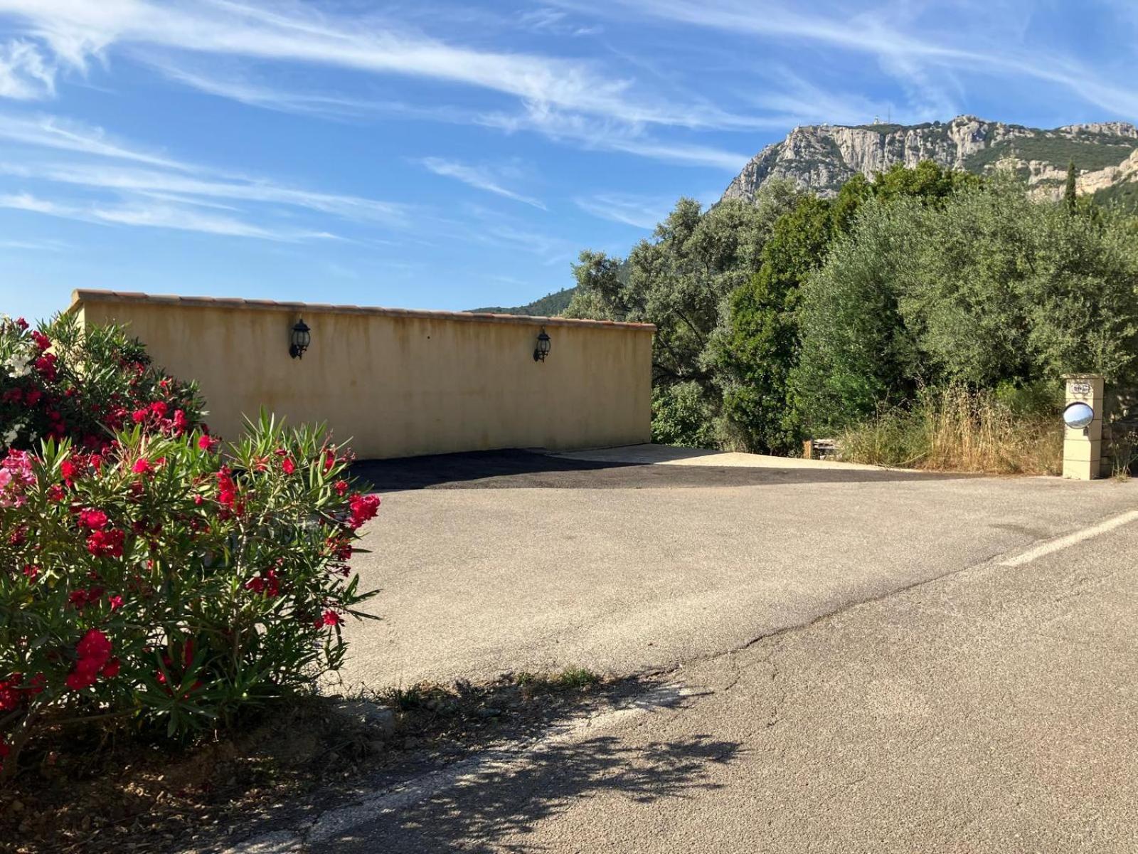 L'Oliveraie Sollies-Ville Exterior photo